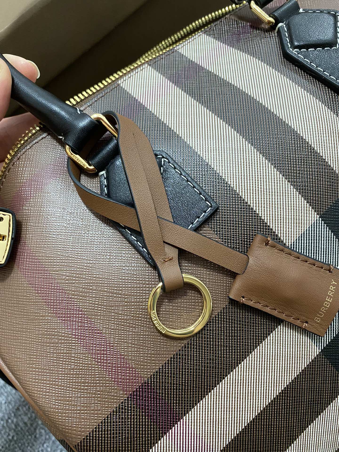 Burberry_Bowling_Bag-30_